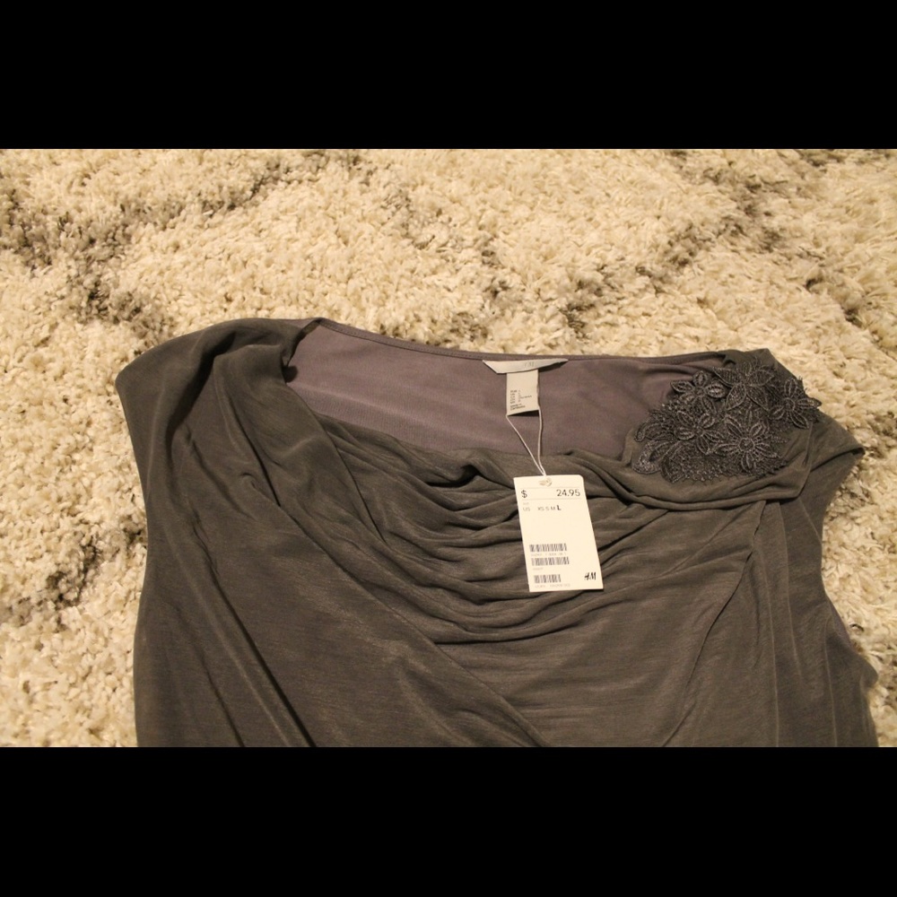 Grey H&M Blouse w/ Flower Detail - Picture 4 of 8